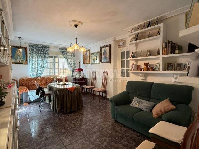 Piso en venta en Camas, Andalucía