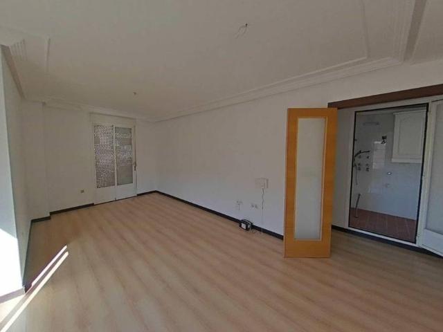 Piso en venta en Centro, Linares