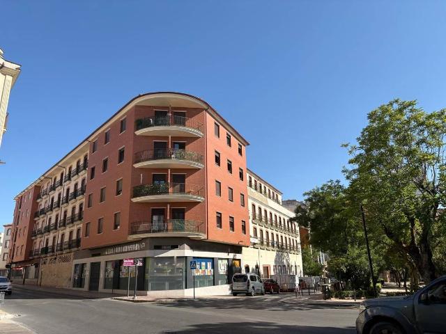 Piso en venta en Centro, Linares