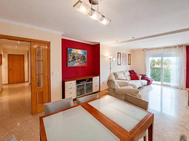 Piso en venta en Cheste, València / Valencia