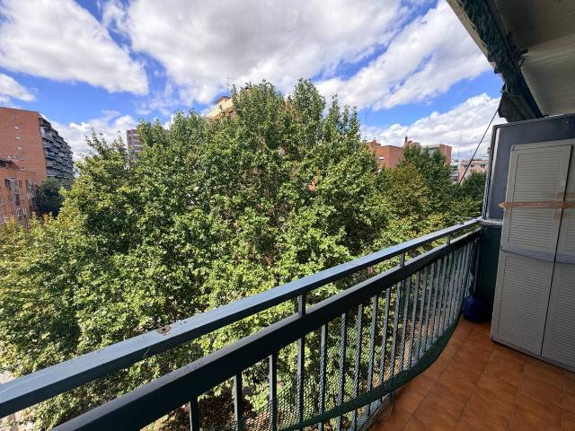Piso en venta en Cortes, Madrid