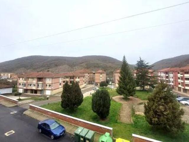 Piso en venta en Cistierna, Castilla y León