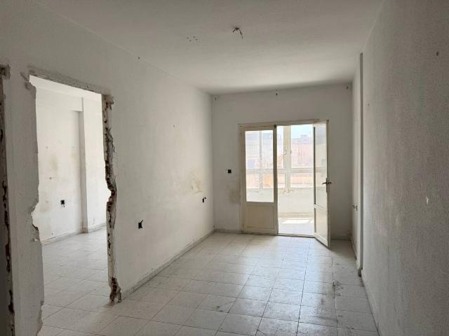 Piso en venta en Almedina, Almería