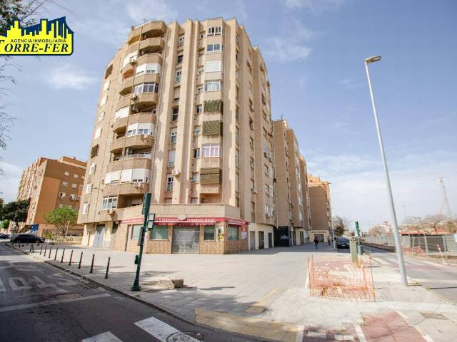 Piso en venta en Almedina, Almería