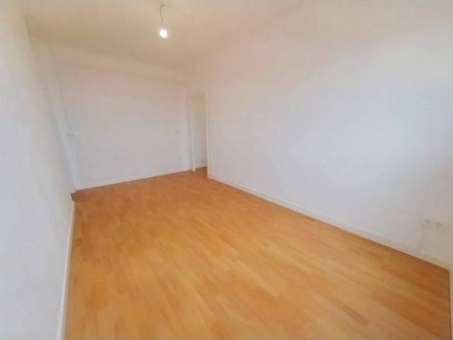 Piso en venta en Cornellà De Llobregat, Barcelona