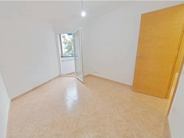 Piso en venta en Cornellà De Llobregat, Barcelona