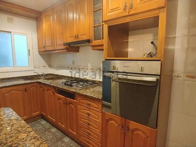 Piso en venta en Almeda, Cornellà De Llobregat