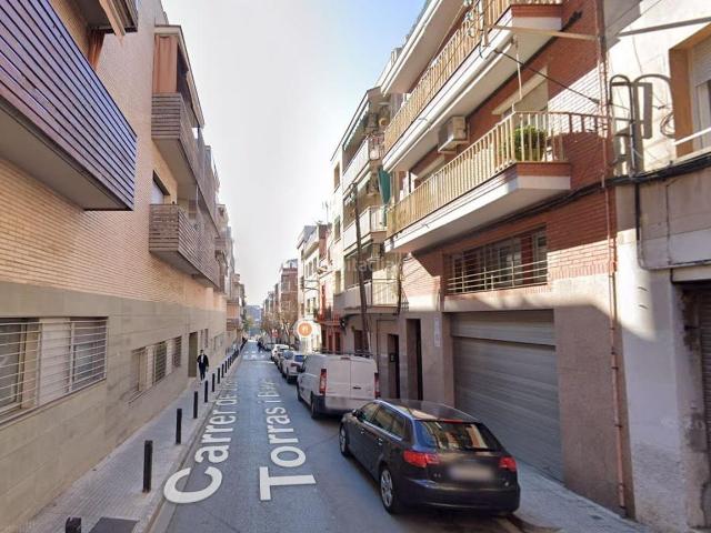 Piso en venta en Almeda, Cornellà De Llobregat