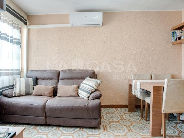 Piso en venta en Cornellà De Llobregat, Sant Ildefons