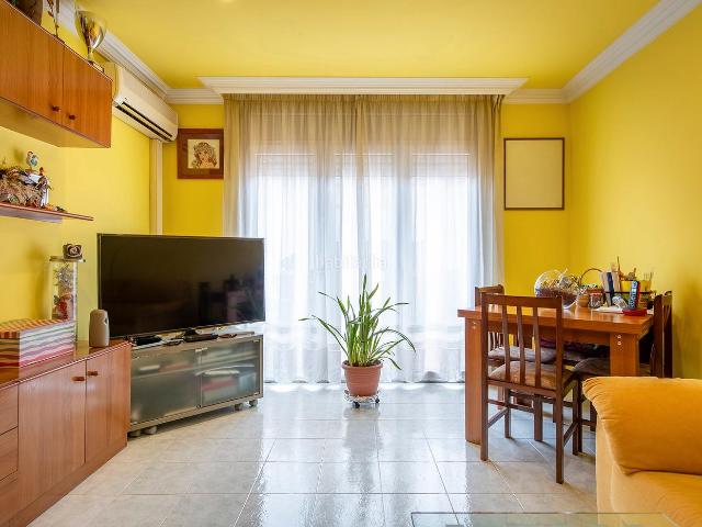 Piso en venta en Cornellà Del Terri, Veïnat de Ca l'Ànima