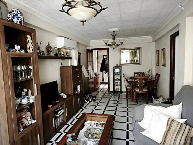 Piso en venta en Cortijo Bazán, Málaga