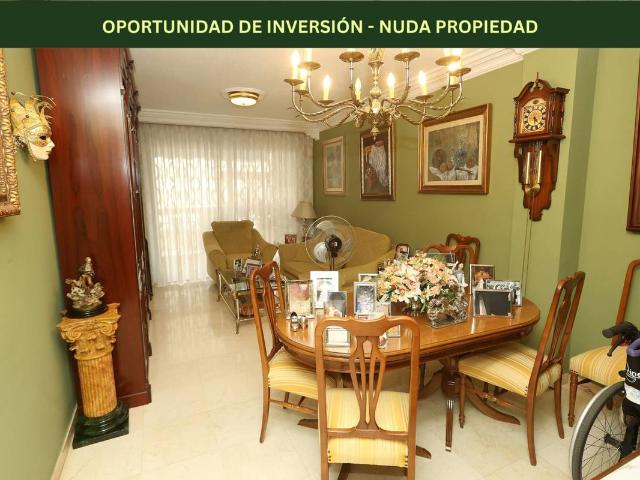 Piso en venta en Casco Antiguo, Sevilla