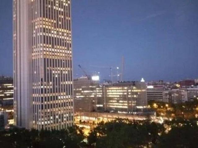 Piso en venta en Cortes, Madrid