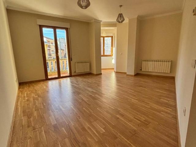 Piso en venta en Cuéllar, Castilla y León