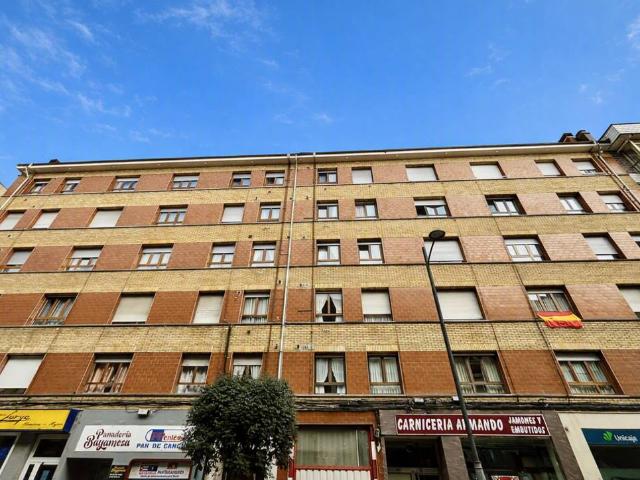 Piso en venta en Santolaya, Siero