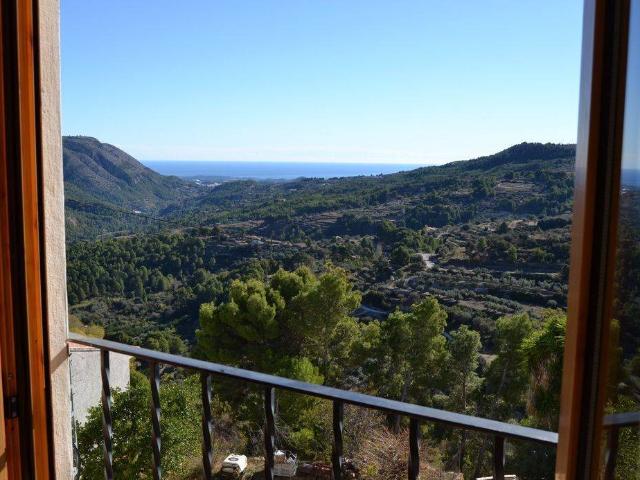 Piso en venta en el Castell de Guadalest, Alacant / Alicante