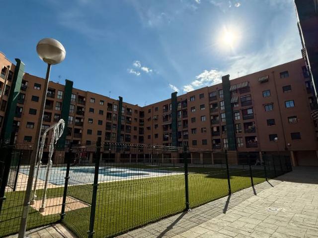 Piso en venta en Parla, La Laguna