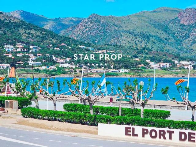Piso en venta en El Port De La Selva
