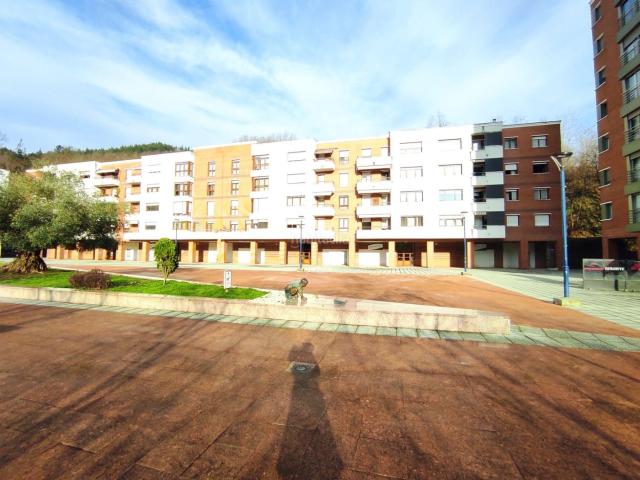 Piso en venta en Arizti, Ermua