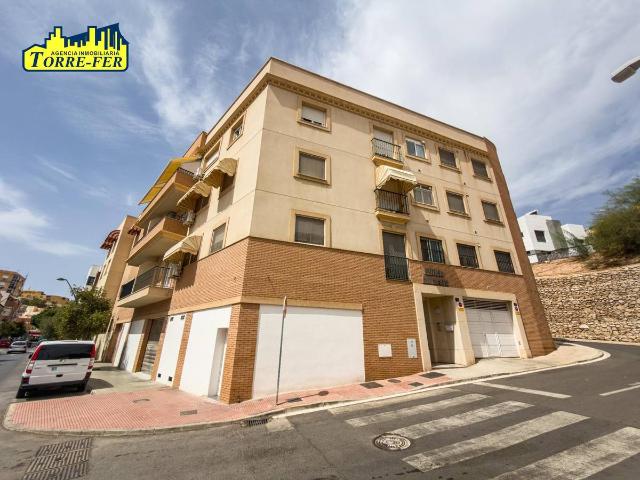 Piso en venta en Almedina, Almería