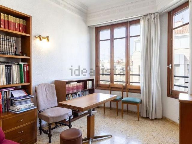 Piso en venta en Esplugues De Llobregat