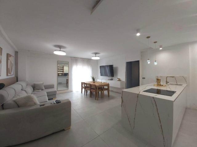 Piso en venta en Utrera, Andalucía