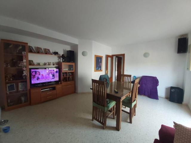 Piso en venta en Utrera, Andalucía