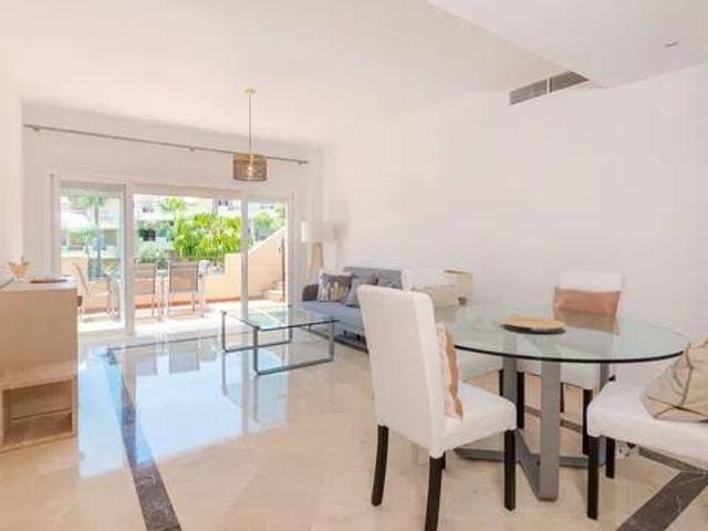 Piso en venta en La Alquería-El Paraíso, Costa del Sol Occidental