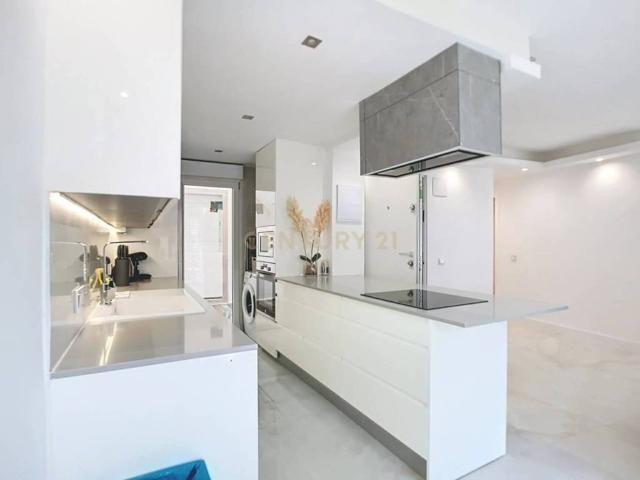 Piso en venta en Barriada Islas Canarias, Costa del Sol Occidental