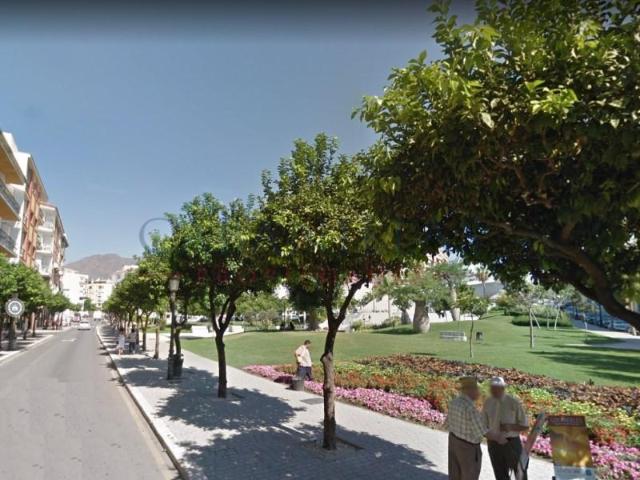 Piso en venta en Barriada Islas Canarias, Costa del Sol Occidental