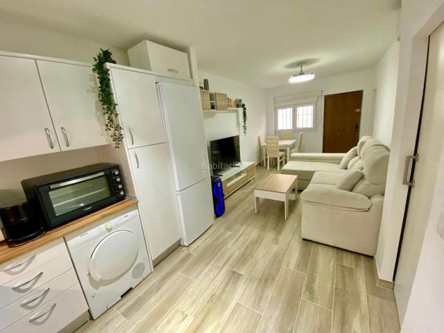 Piso en venta en Barriada Islas Canarias, Costa del Sol Occidental