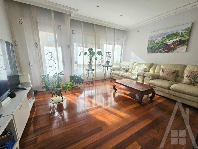 Piso en venta en Etxebarri, Doneztebe