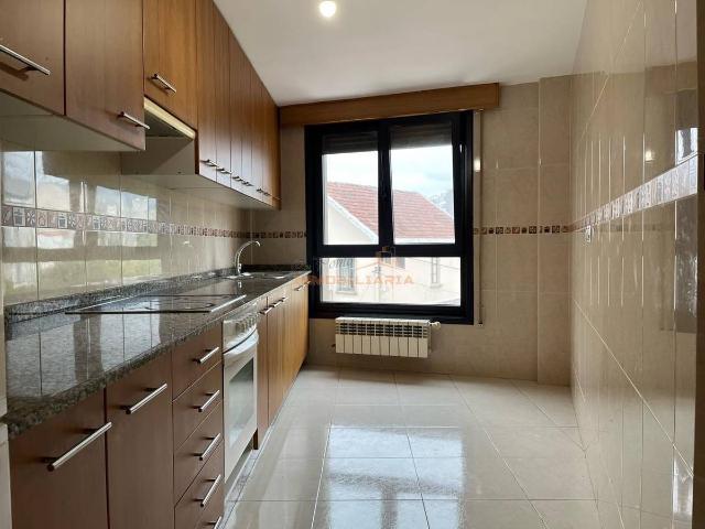 Piso en venta en Fene, Ferrol