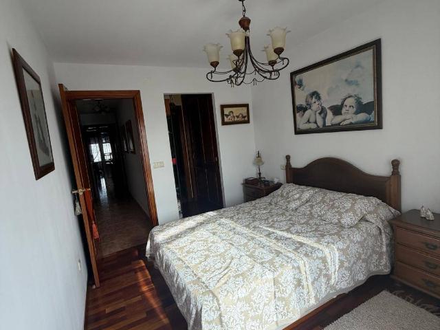 Piso en venta en Fene, Ferrol