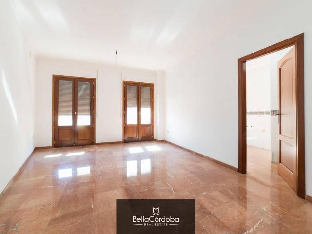 Piso en venta en Fernán-núñez, Andalucía