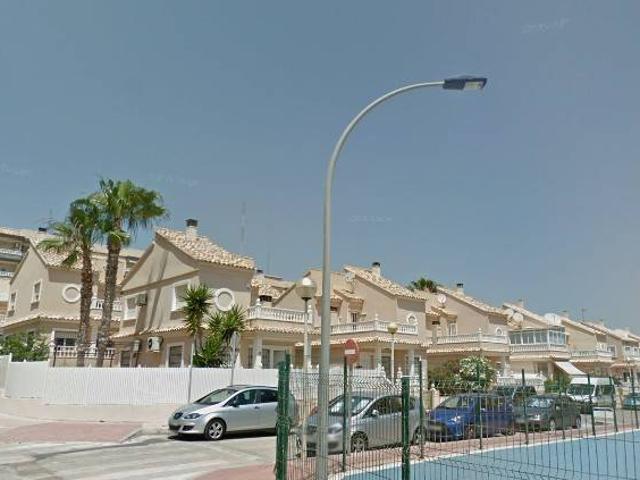 Piso en venta en Fuentes De León