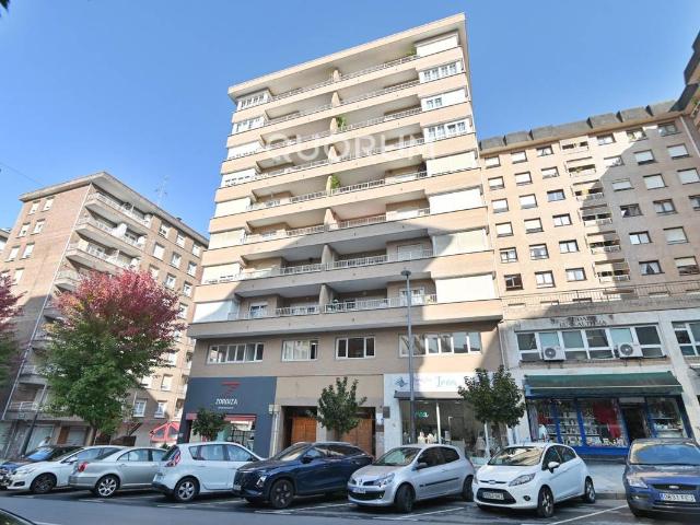 Piso en venta en Kurtzea, Galdakao