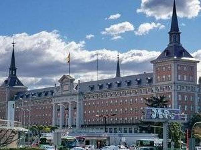 Piso en venta en Madrid, Cortes