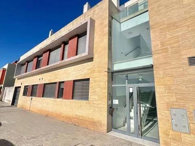 Piso en venta en Gelves, Andalucía