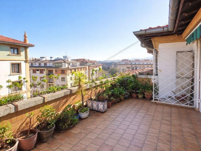 Piso en venta en Elexalde, Getxo