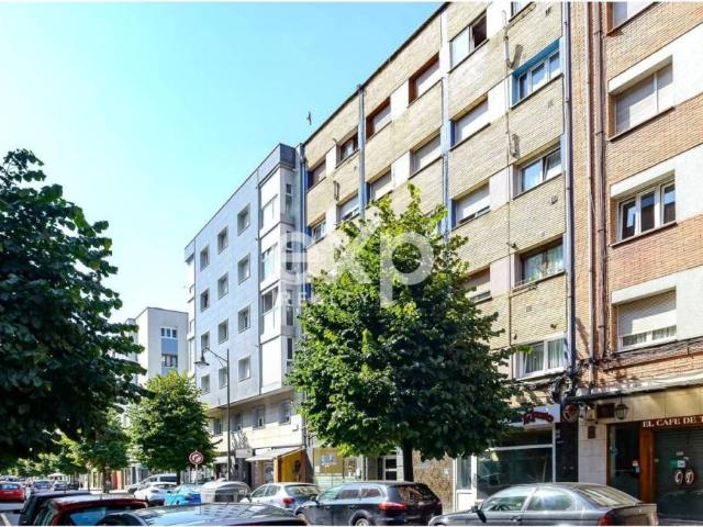 Piso en venta en El Llano, Gijón