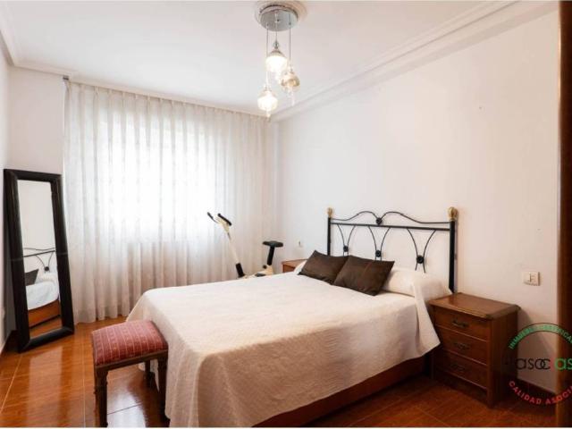 Piso en venta en El Llano, Gijón