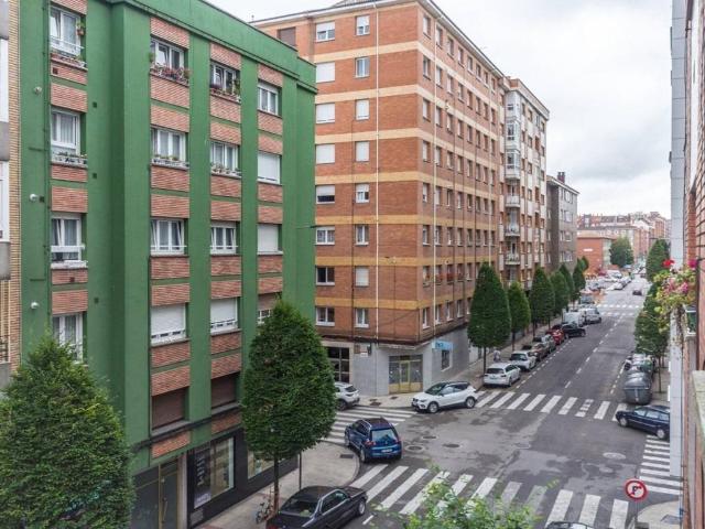 Piso en venta en Gijón, El Llano