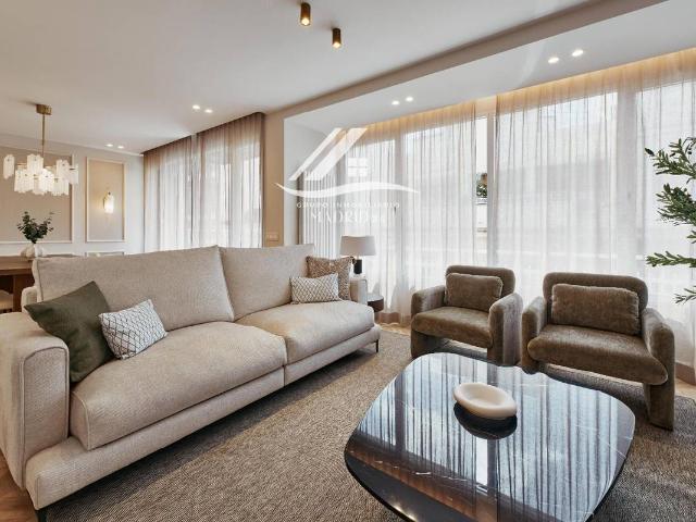 Piso en venta en Madrid, Cortes