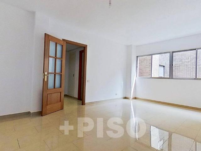 Piso en venta en Madrid, Cortes