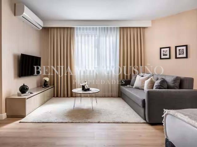 Piso en venta en Cortes, Madrid