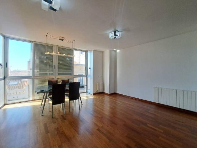 Piso en venta en Sabadell, Centre