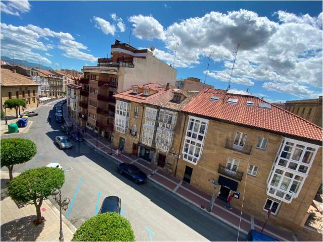 Piso en venta en Haro, La Rioja