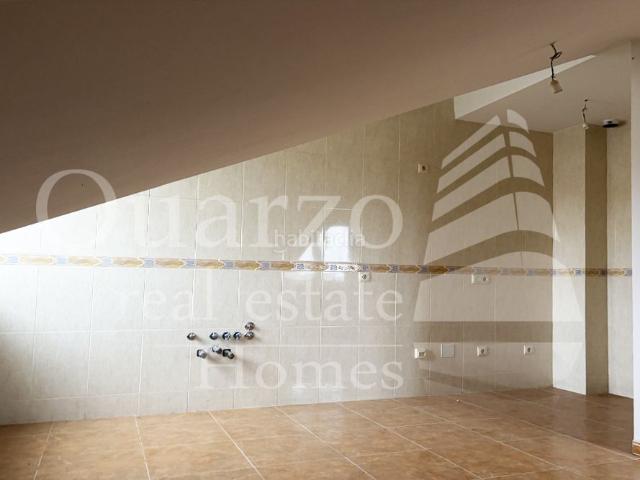Piso en venta en Hontanares De Eresma, Castilla y León