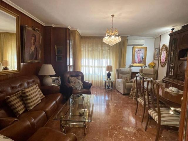 Piso en venta en San Bartolomé, Jaén